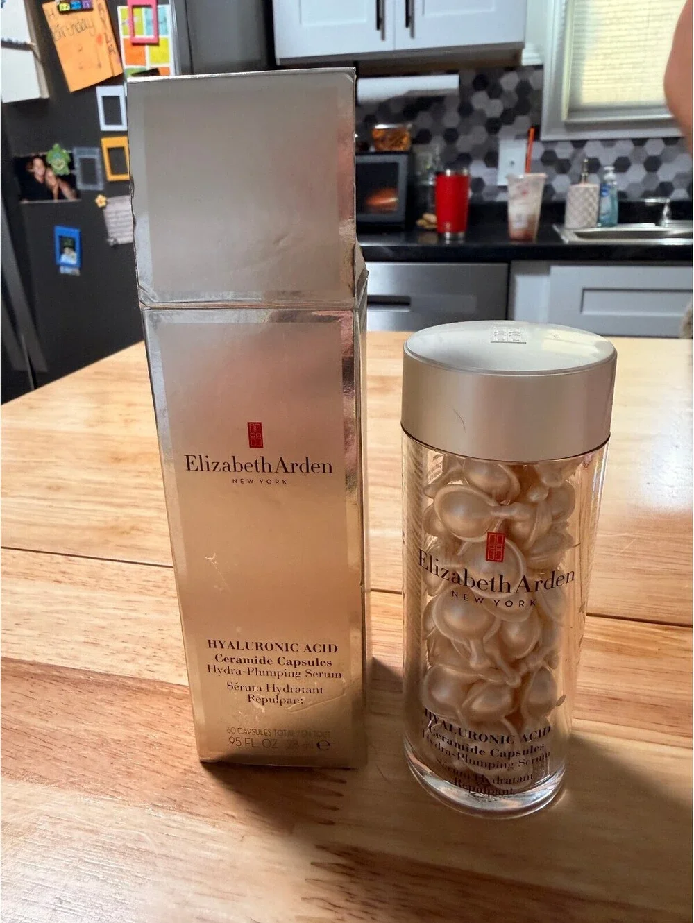 Elizabeth Arden Hyaluronic Acid Ceramide Capsules Hydra-Plumping Serum 28 ml